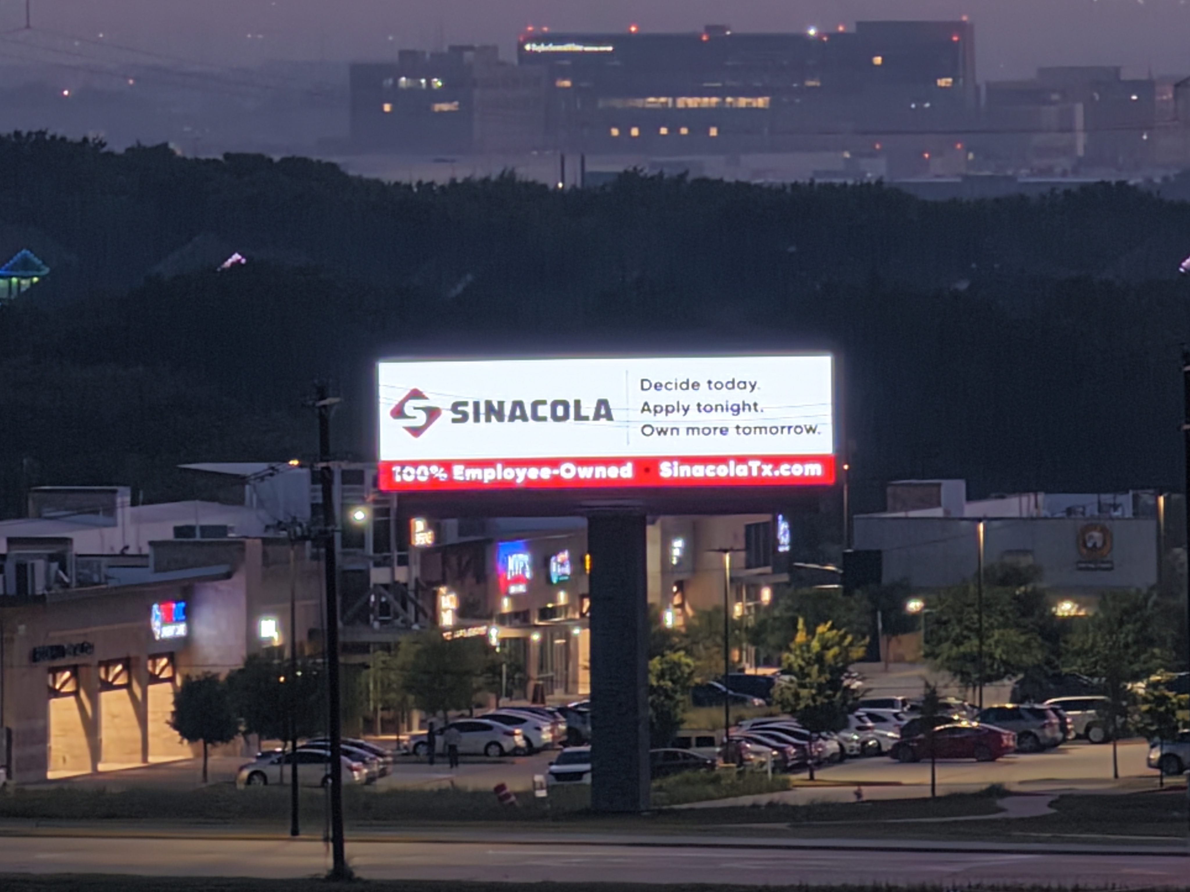 default US 75 Central Expressway Billboard by Lamar Outdoor with Cracker Barrel using an Extension
